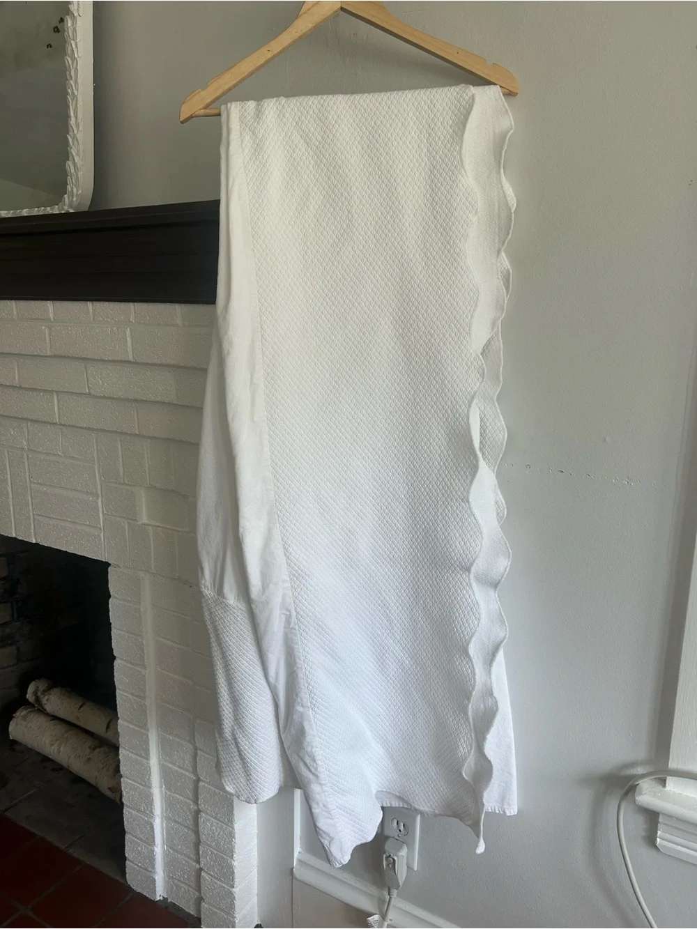 The Company Store White Textured Bedspread with Scalloped Edge
